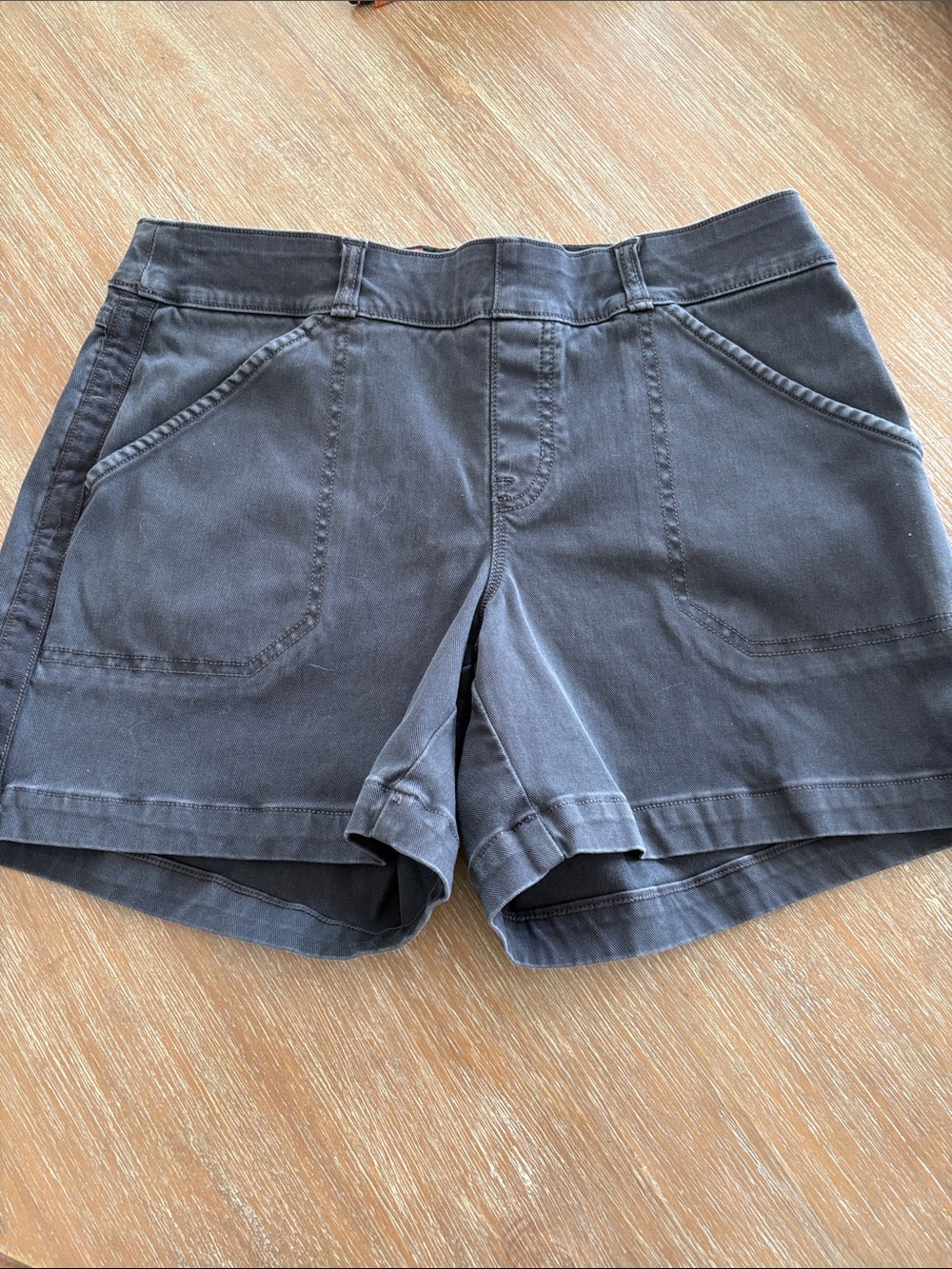Preowned Spanx Women’s Black Casual Stretch Utility Shorts Size M